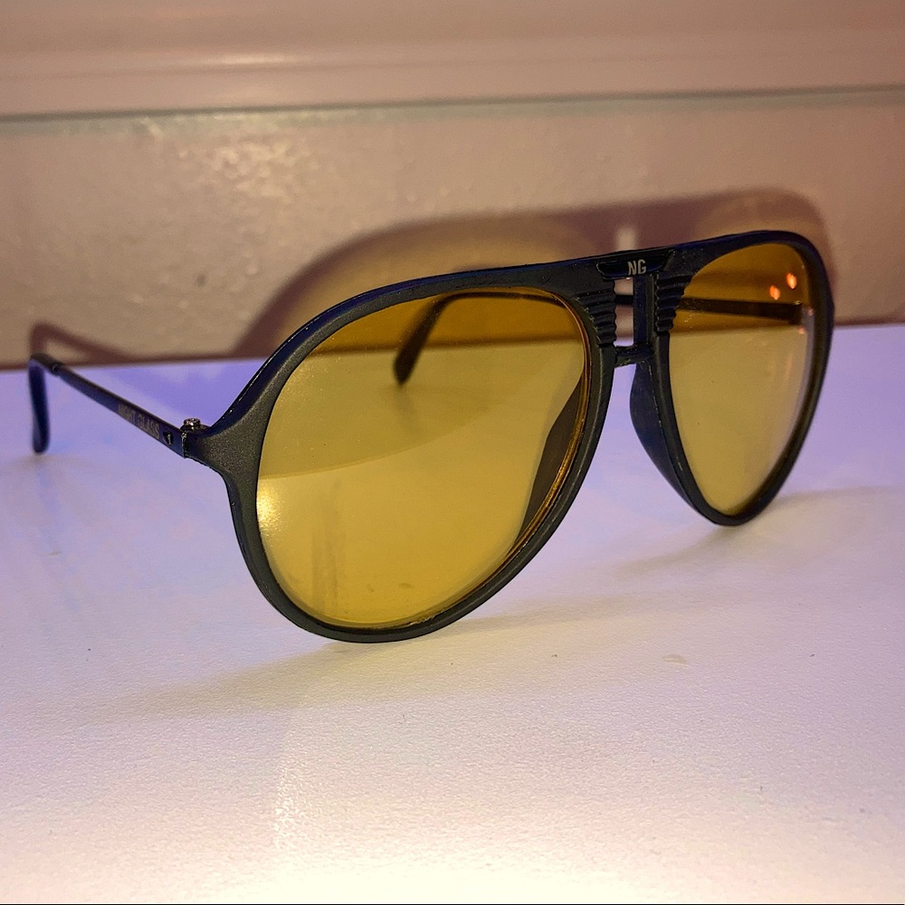 Night glasses
